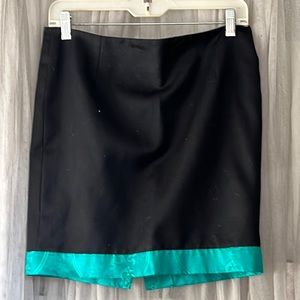 ⭐️ Black skirt with green satin like trim at bottom Asian vibe women S